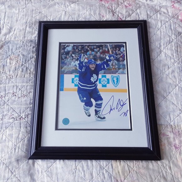 Tie Domi Signed Photo Framed 16" x 13" Authentic Autograph Toronto Maple Leafs - Picture 1 of 13